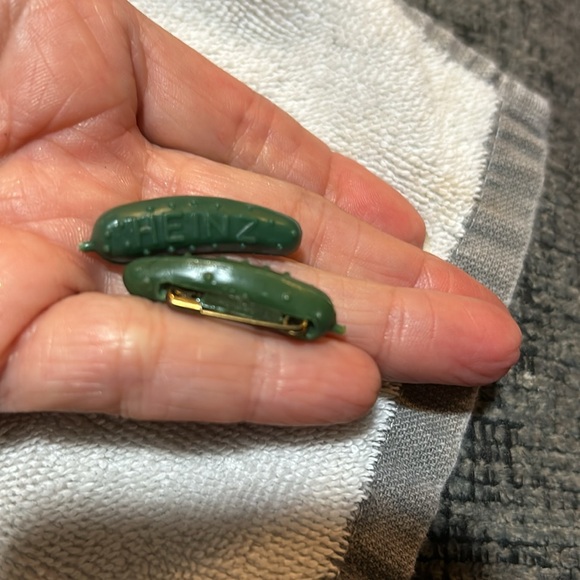 Heinz pickles pins - Picture 2 of 3